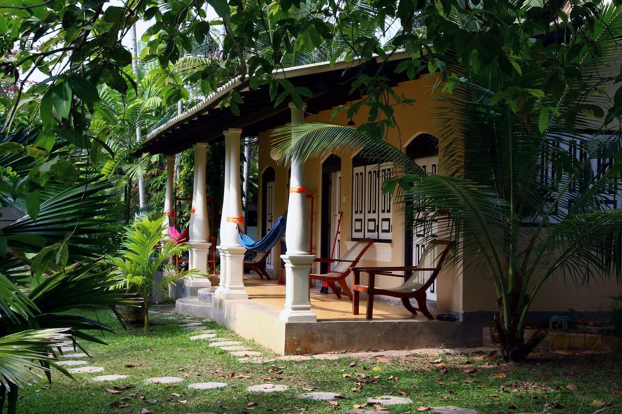 Coconut Villa Midigama Exterior photo